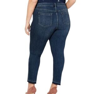 Vince Camuto Frayed Hem Mid Rise Ankle Jeans Indigo Blue Plus Size 20W